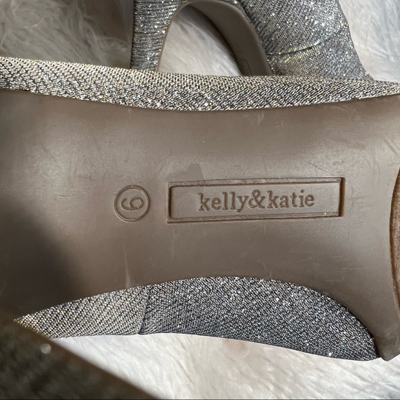 Kelly&Katie Metallic Silver& Gold Special Occasion Shoes - Picture 7 of 7